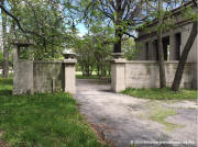 Prairie architecture - Chicago - Douglas Park - Flower Hall track gates north