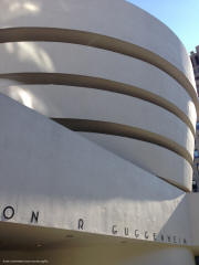 Frank Lloyd Wright - Guggenheim Museum - New York