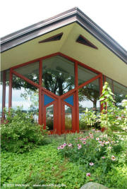 Prairie architecture in Lake Geneva, WI - Lake Geneva public library