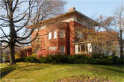 Prairie architecture in Milwaukee, WI - Spencer House at 3307 No. Summit on Rick's McNees.org/flw WrightSite