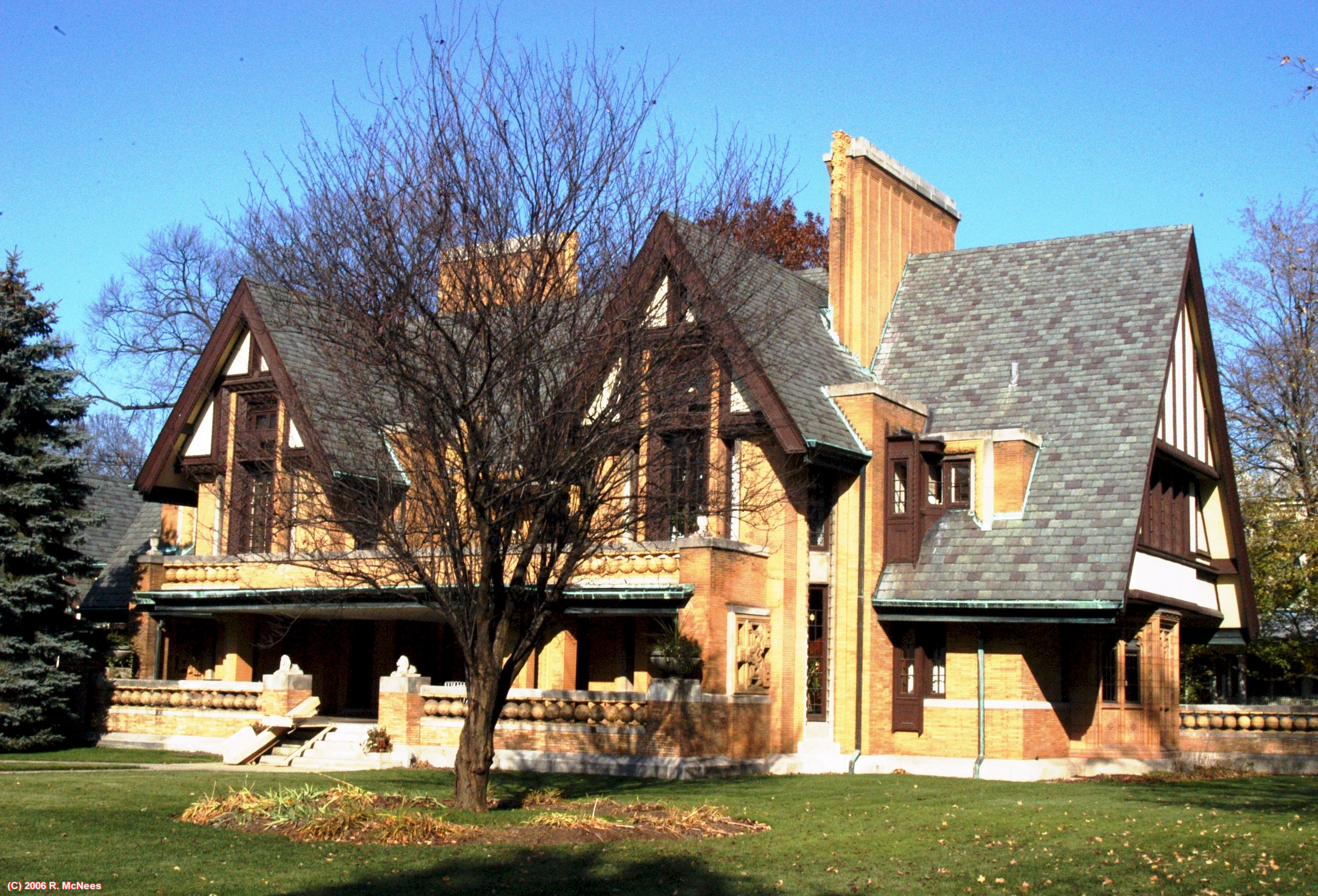 Frank Lloyd Wright Prairie School Architecture in Oak Park, Illinois ...